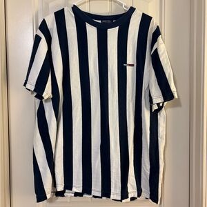 Vintage Y2K Tommy Hilfiger Blue and White Striped Shirt Size XL